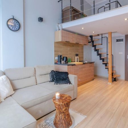 Holiday Home Loft Z Antresola I Balkonem Przy Plazy 미엥지즈드로예 외부 사진