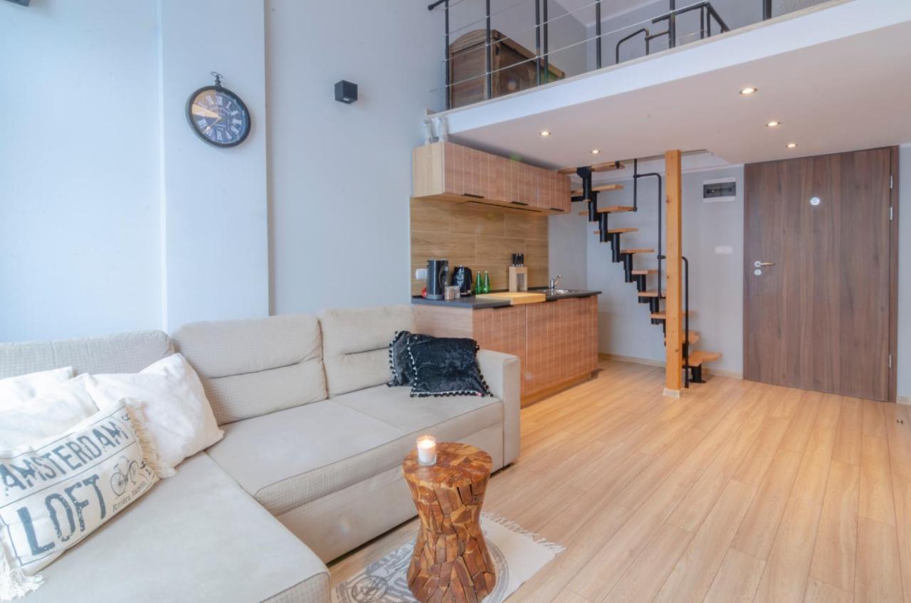 Holiday Home Loft Z Antresola I Balkonem Przy Plazy 미엥지즈드로예 외부 사진